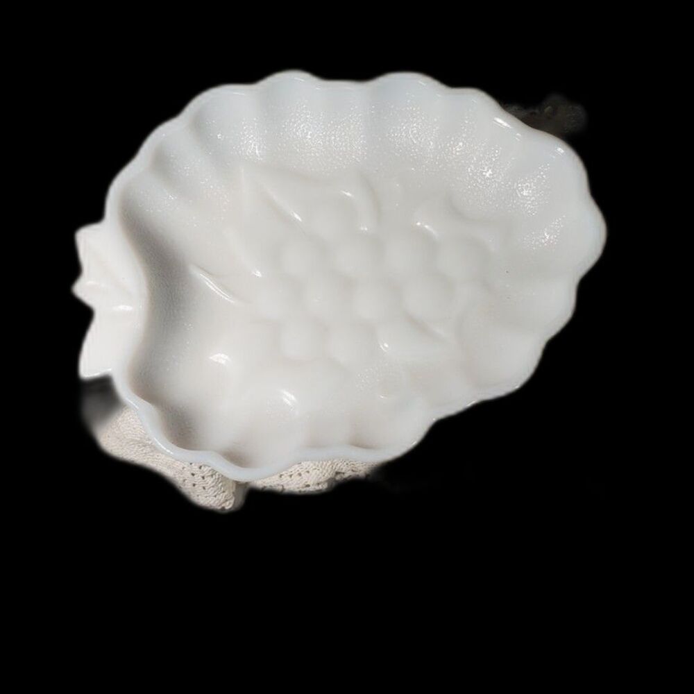 Hazel Atlas White Milk Glass Grape Candy or Soap, Trinket Dish~Vintage~